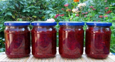 Top 6 receptů na vaření červené řepy na zimu v bankách